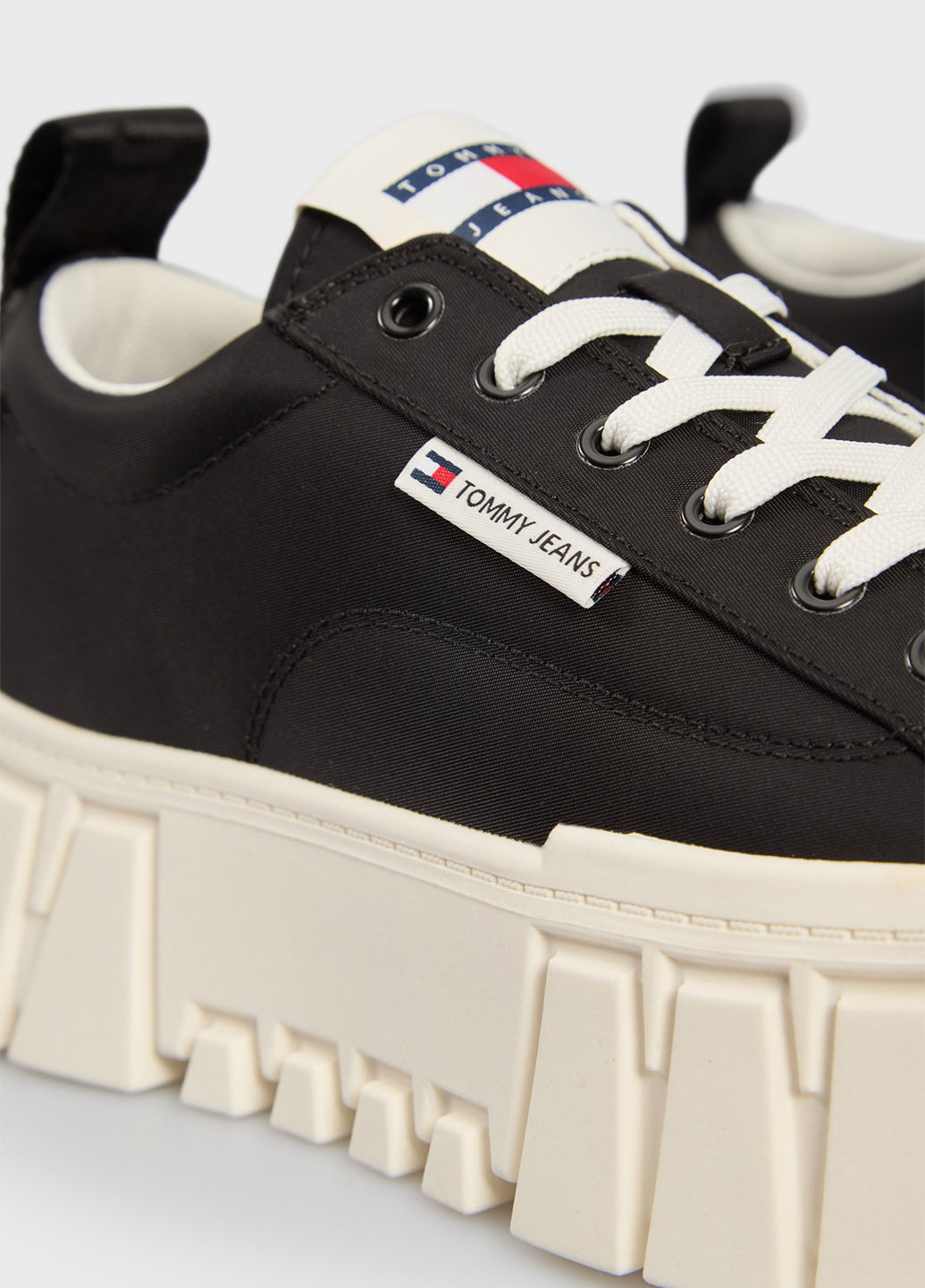 Чорні кеди Tommy Jeans