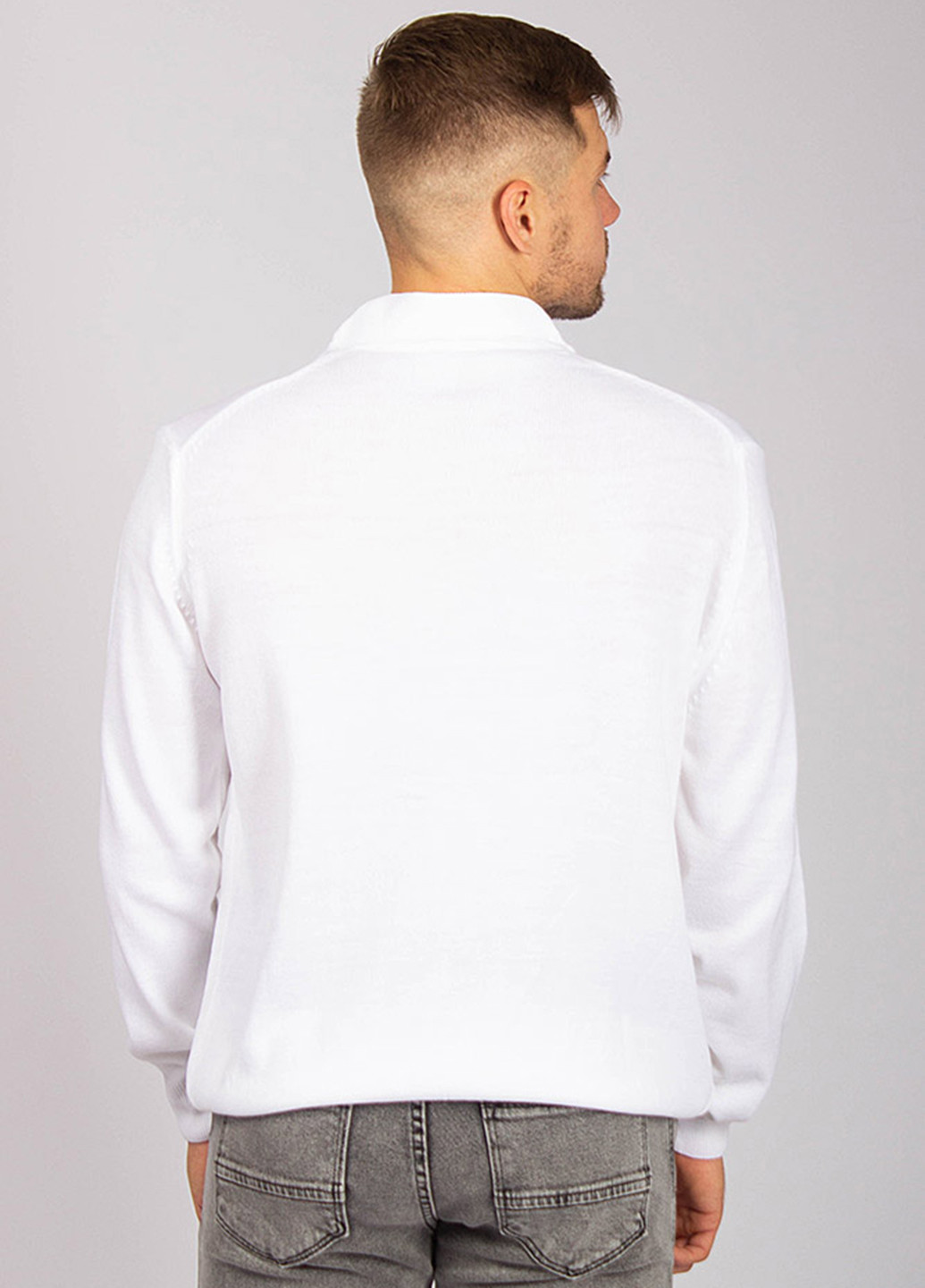 Белый демисезонный свитер Asrin
