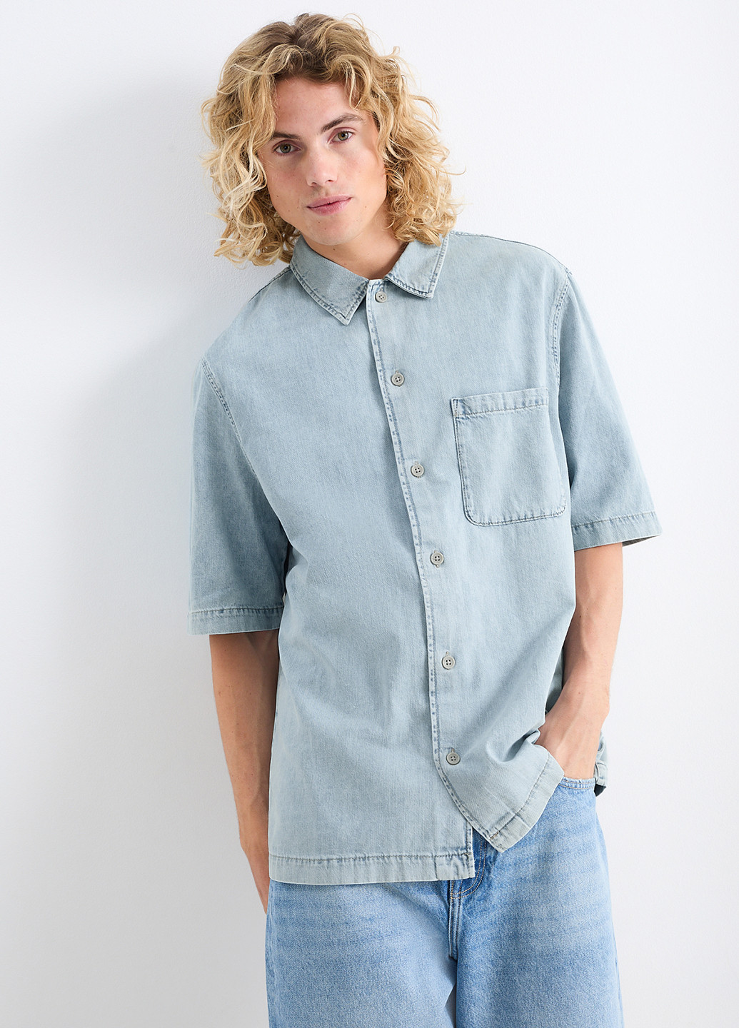 Голубой джинсовая рубашка однотонная C&A