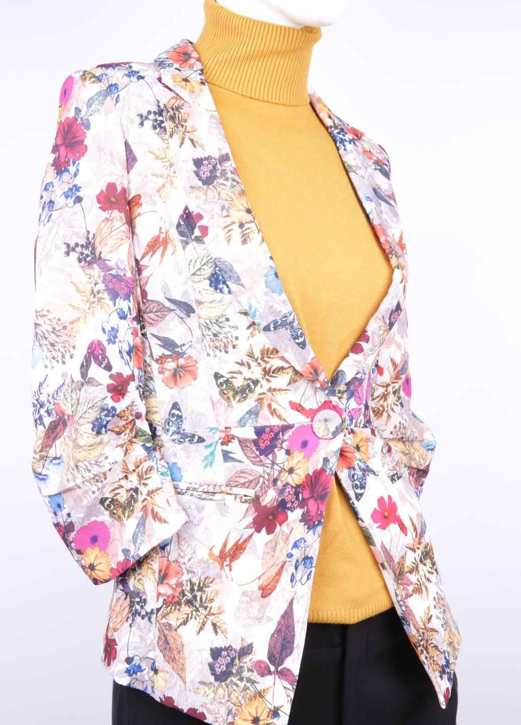 Цветной женский жакет Vero Moda с цветочным узором - летний