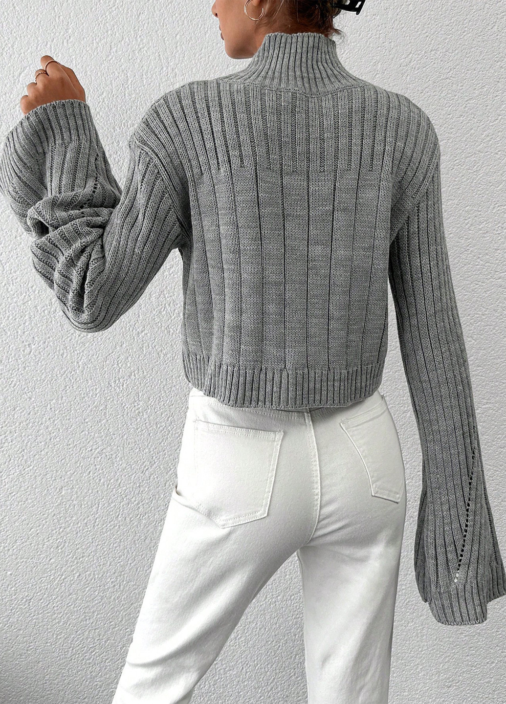 Сірий демісезонний светр SHEIN