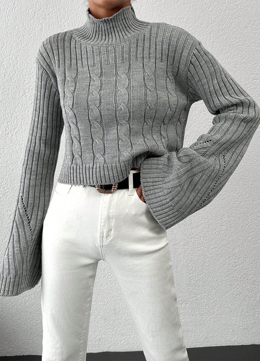 Сірий демісезонний светр SHEIN