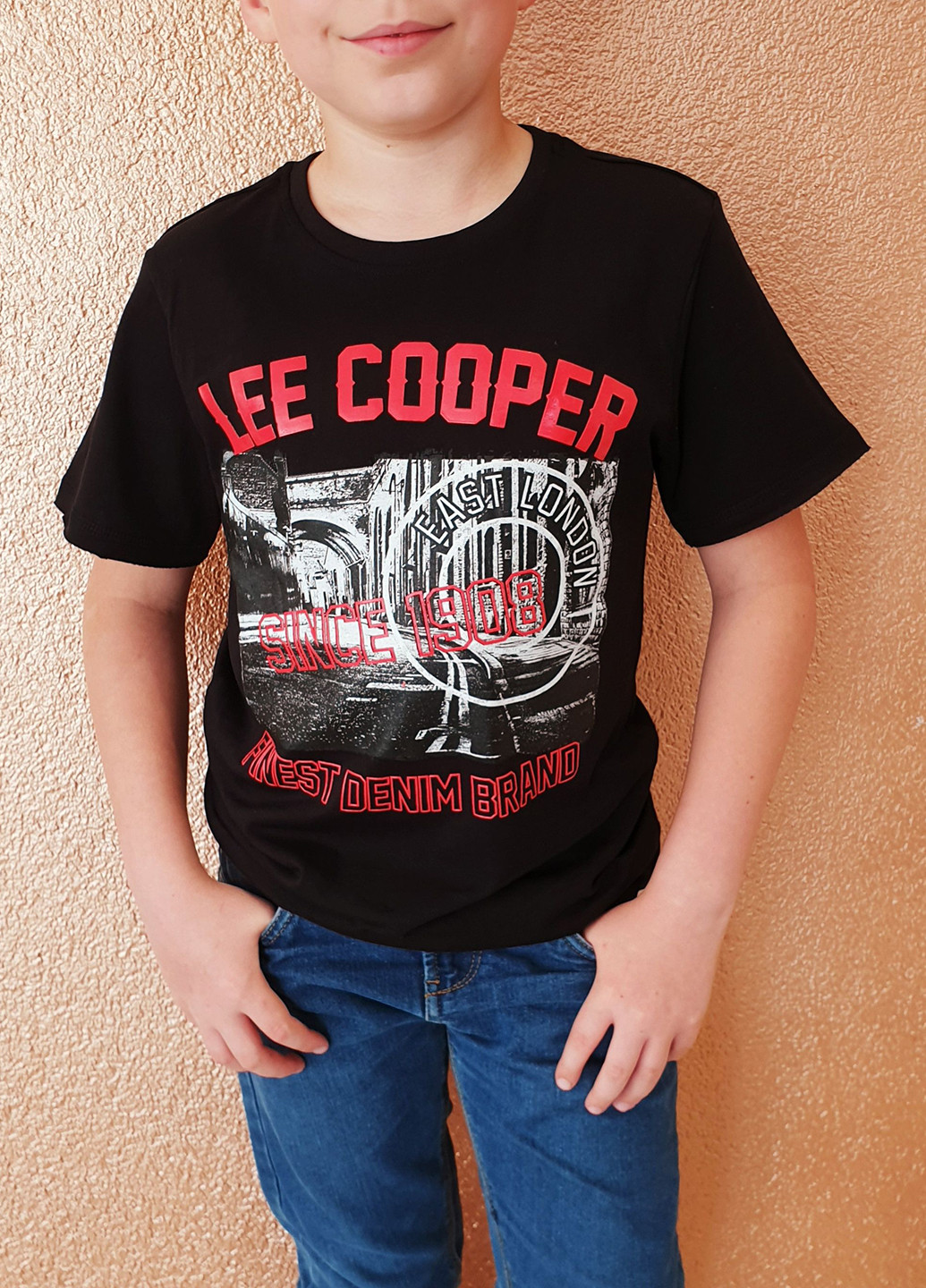 Черная летняя футболка Lee Cooper