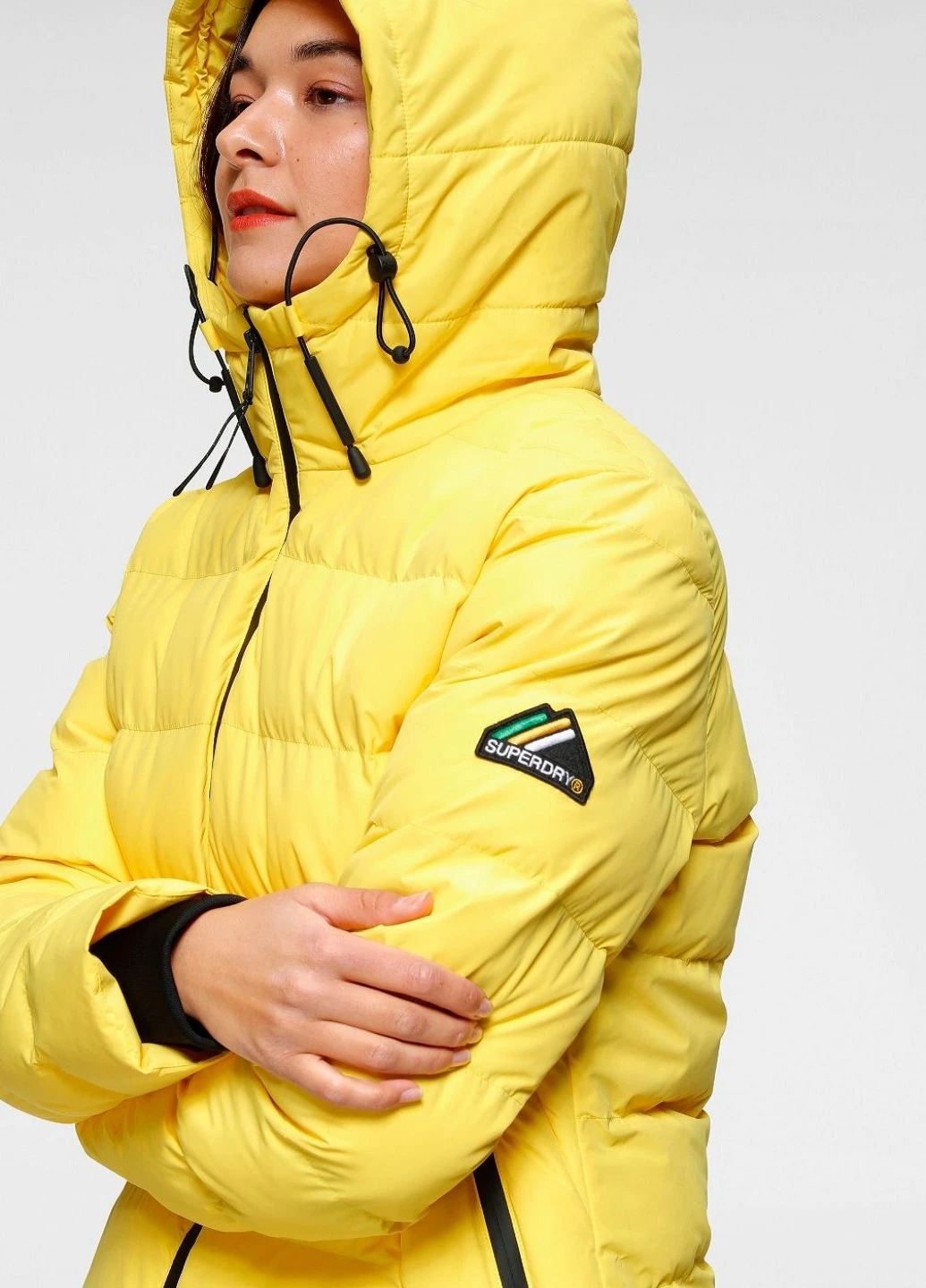 Жовта демісезонна куртка Superdry