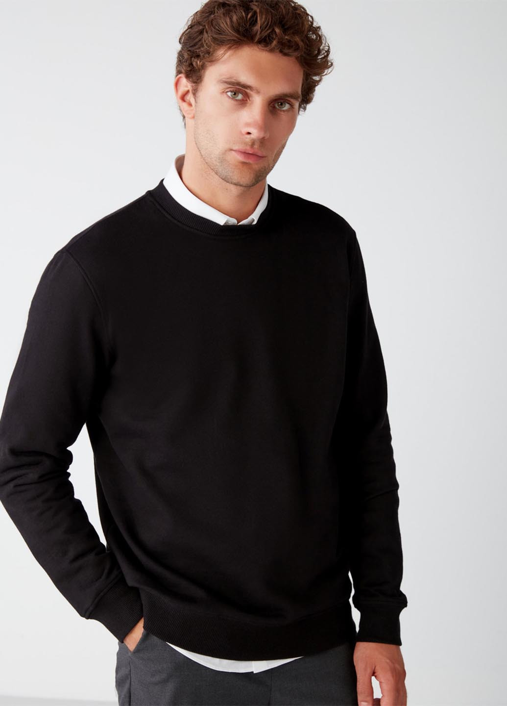 Черный свитшот Grimelange однотонный нашивки (328720257)