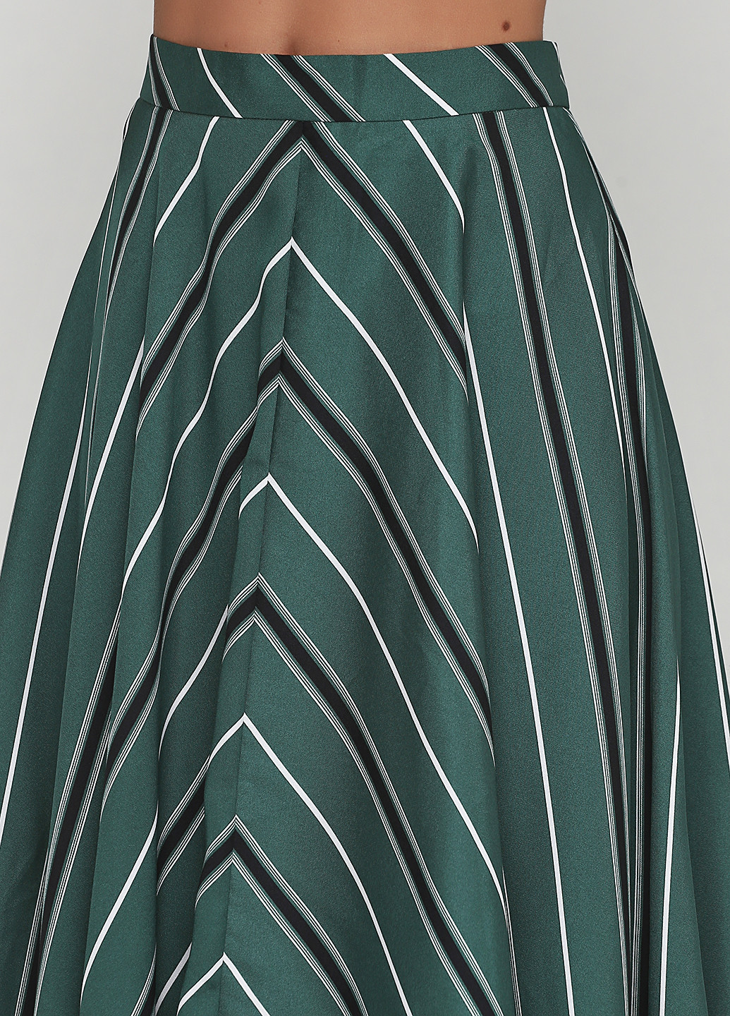 Зеленая кэжуал в полоску юбка H&M клешированная