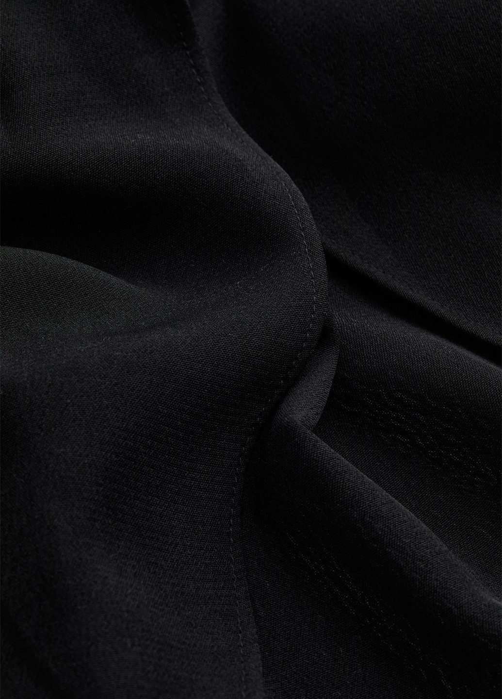 Чорна кежуал сукня на запах H&M однотонна