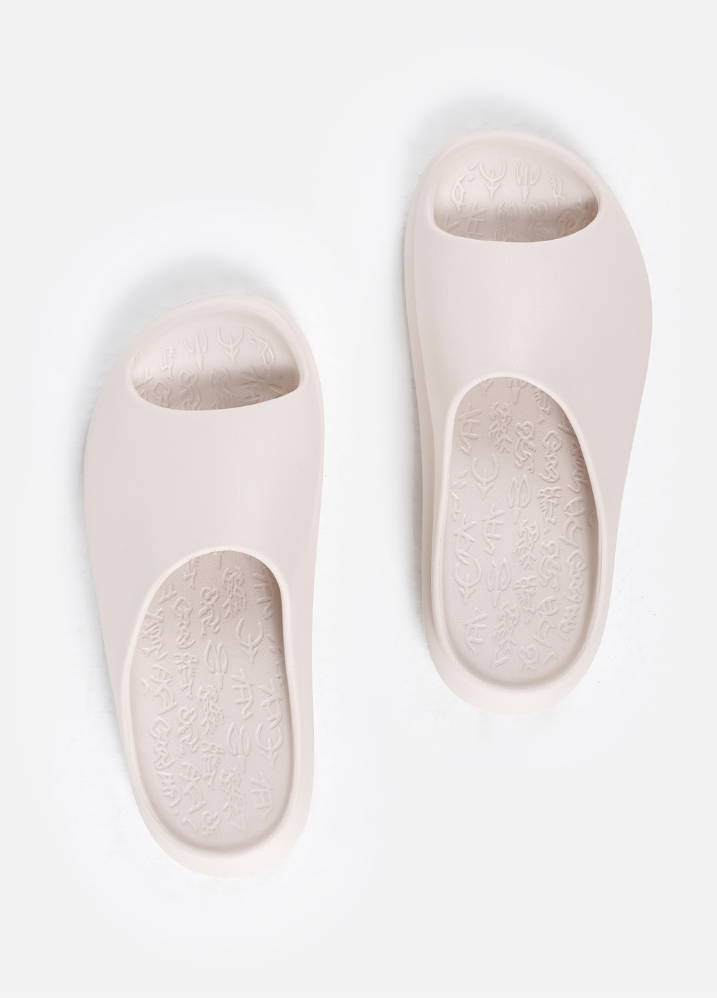 Светло-бежевые шлепанцы Colin's