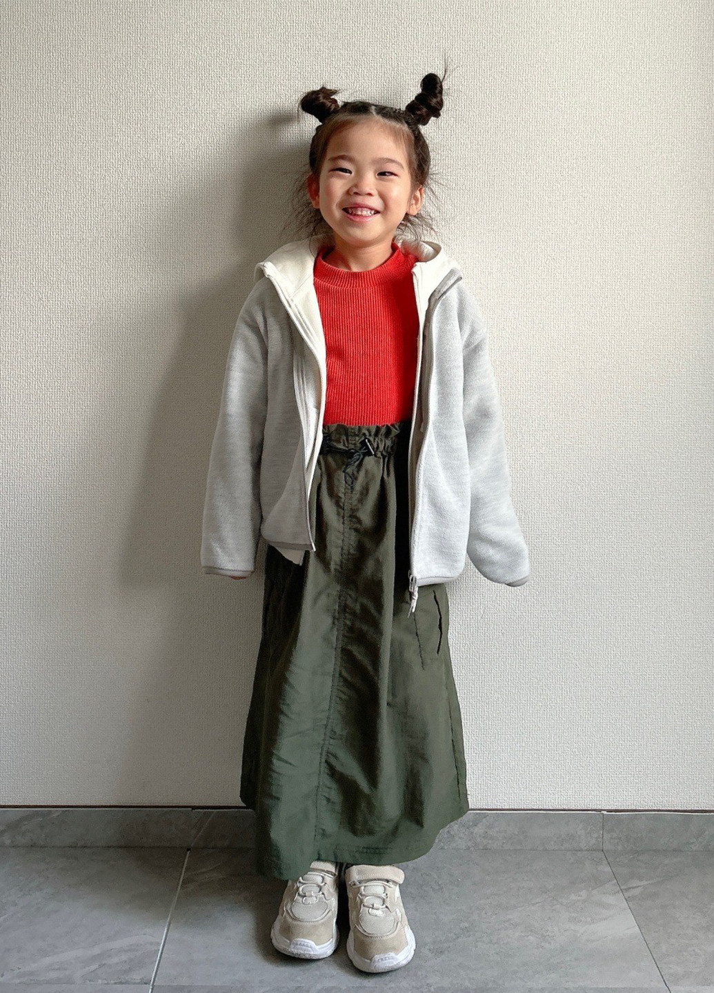 Сіра демісезонна куртка Uniqlo