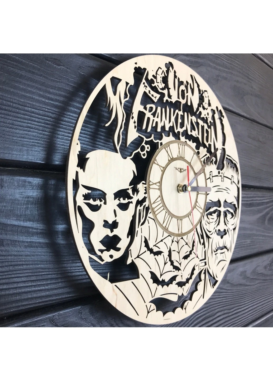 Деревянные настенные часы «Франкенштейн» 7Arts (253567395)