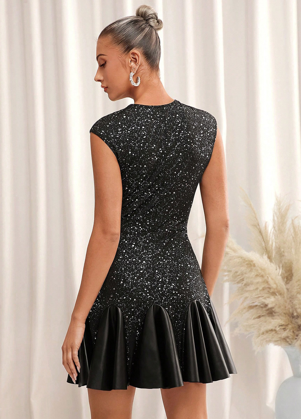 Черное коктейльное, вечернее платье SHEIN однотонное