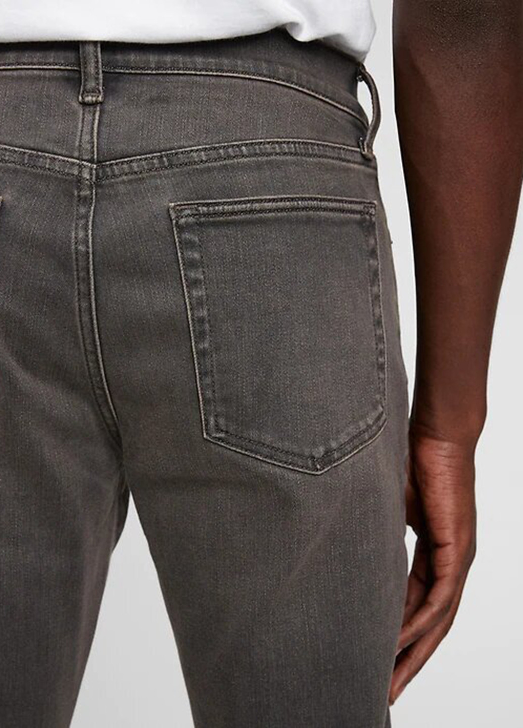 Темно-серые демисезонные зауженные джинсы Gap