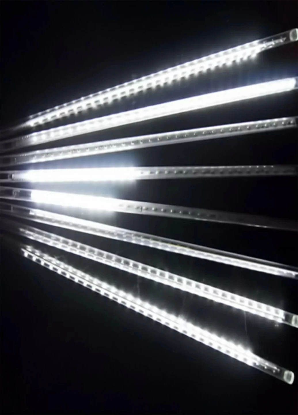 Светодиодная гирлянда Тающие сосульки (Метеоритный дождь) на 240 Led электрическая белая 3,5 м (1981611510) Francesco Marconi (204146830)