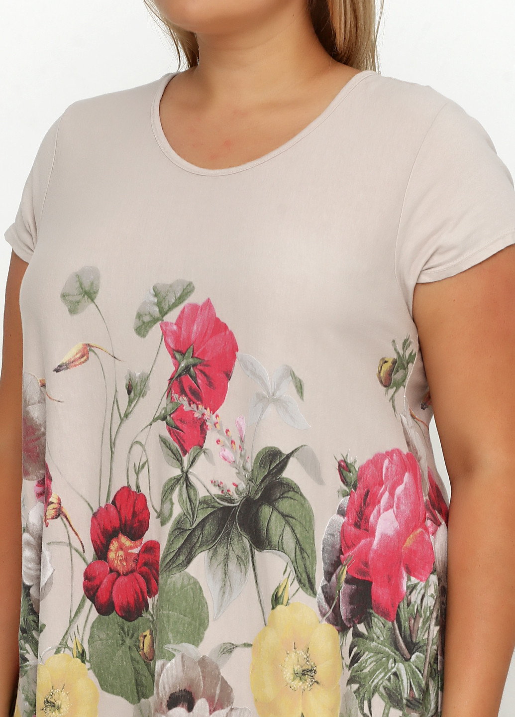 Бежевое кэжуал платье платье-футболка Moda Italia с цветочным принтом