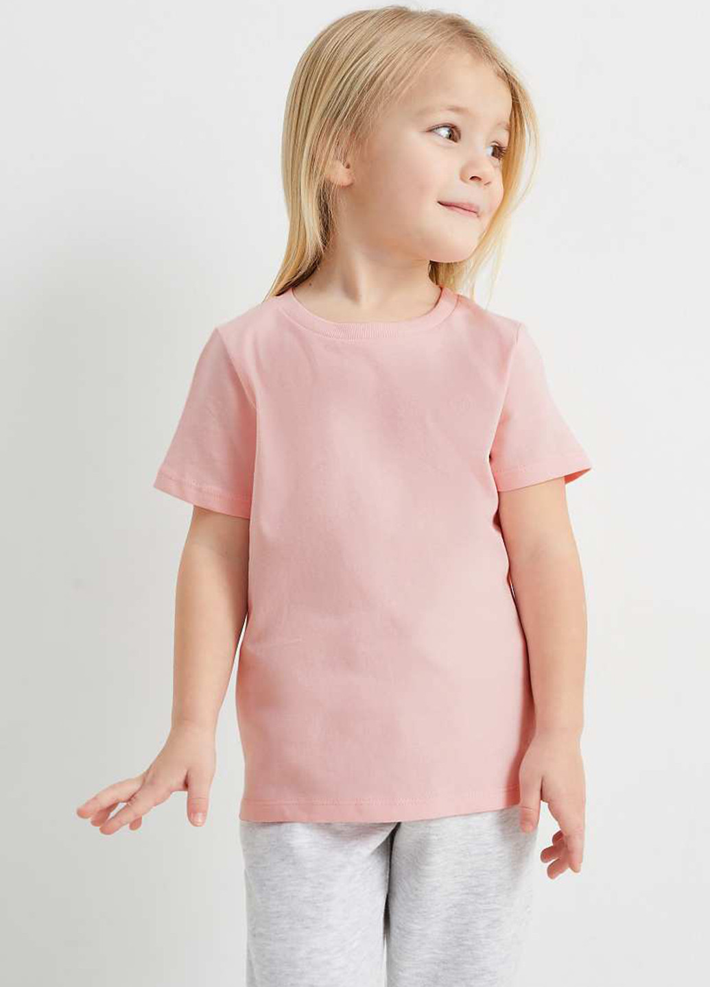 Світло-рожева літня футболка C&A