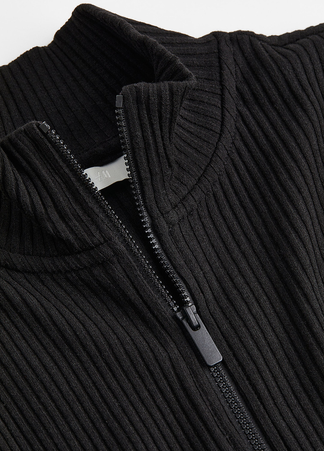 Черное кэжуал платье силуэтная, платье-водолазка H&M однотонное