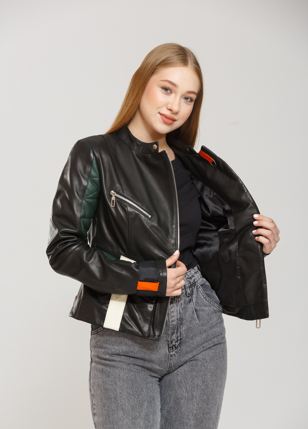 Черная демисезонная куртка Sacha Pacha