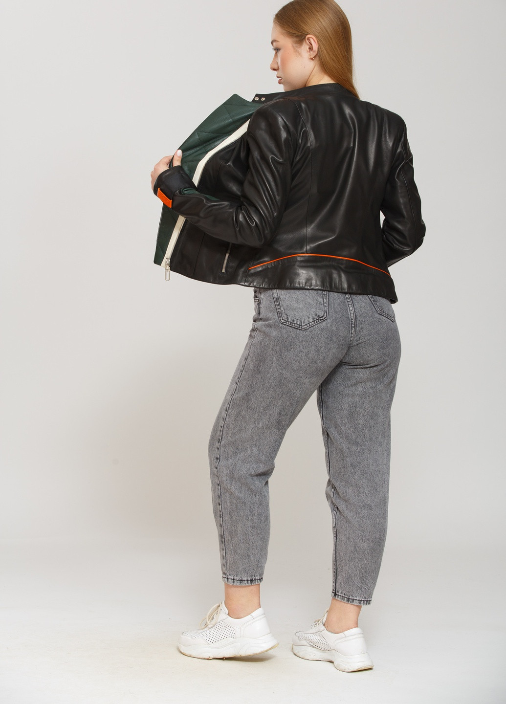 Черная демисезонная куртка Sacha Pacha