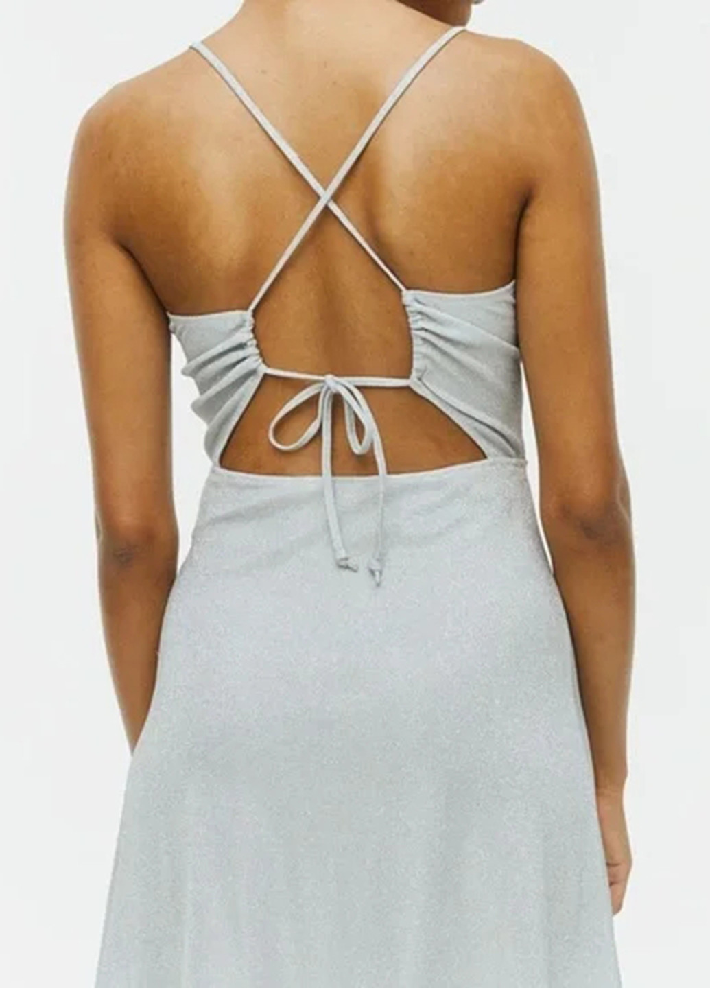 Светло-серое кэжуал платье с открытой спиной H&M однотонное