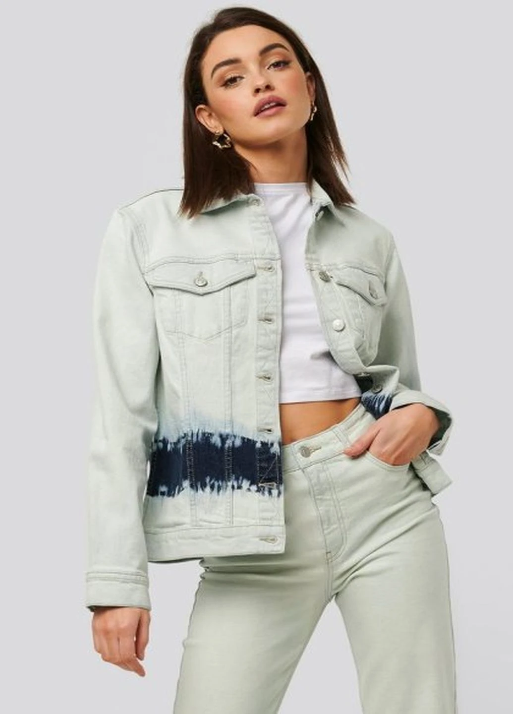 Светло-голубая демисезонная куртка NA-KD