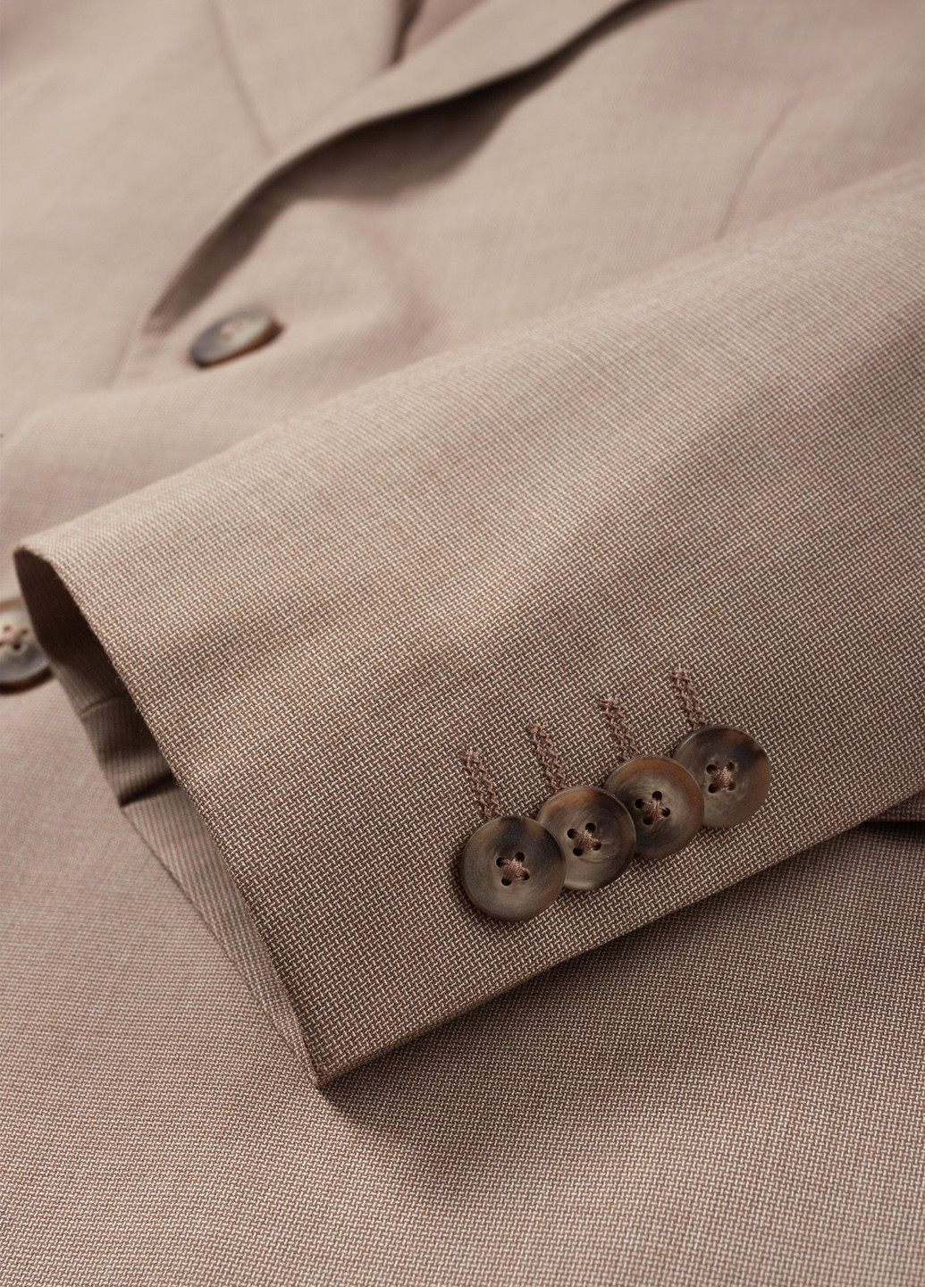 Бежевий демісезонний костюм (піджак, жилет, краватка, штани) трійка, брючний C&A