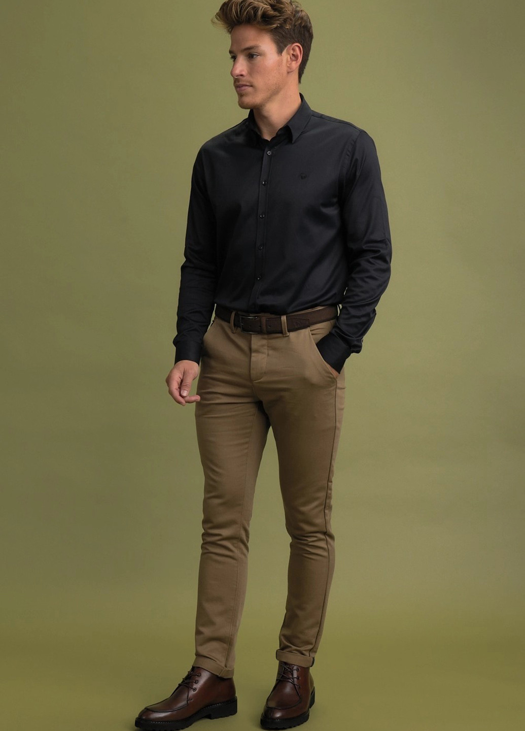 Темно-бежевые кэжуал демисезонные чиносы брюки Benson & Cherry