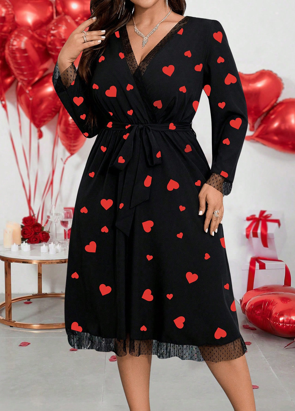 Черное кэжуал платье а-силуэт SHEIN сердечки