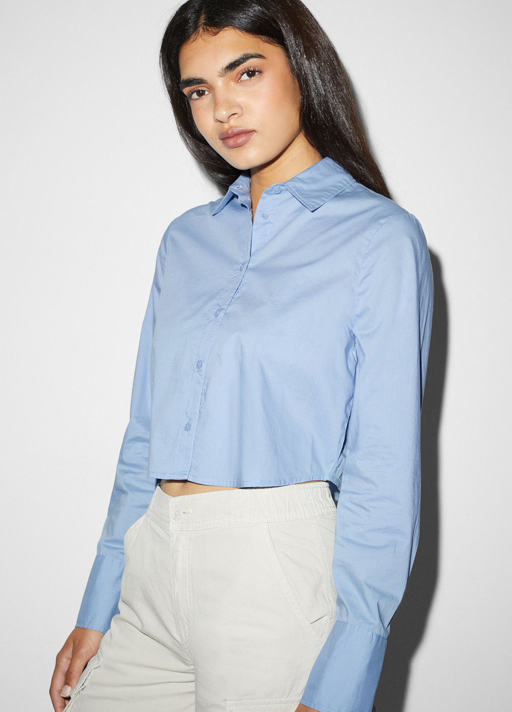 Светло-синяя кэжуал рубашка однотонная C&A