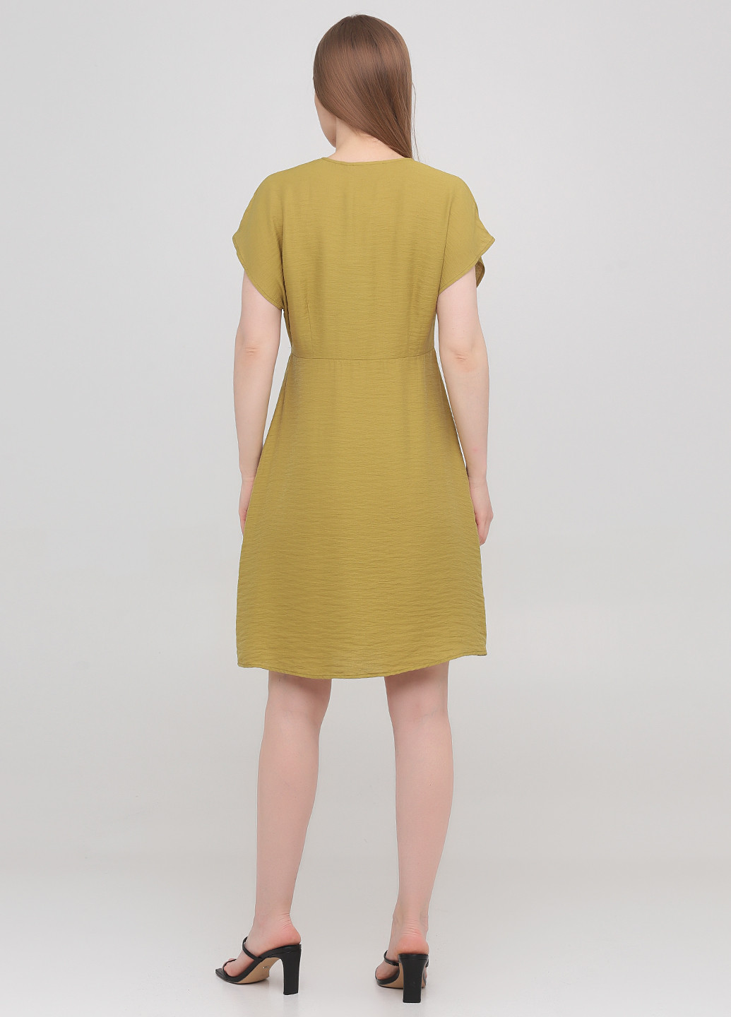 Оливковое кэжуал платье клеш Minimum однотонное