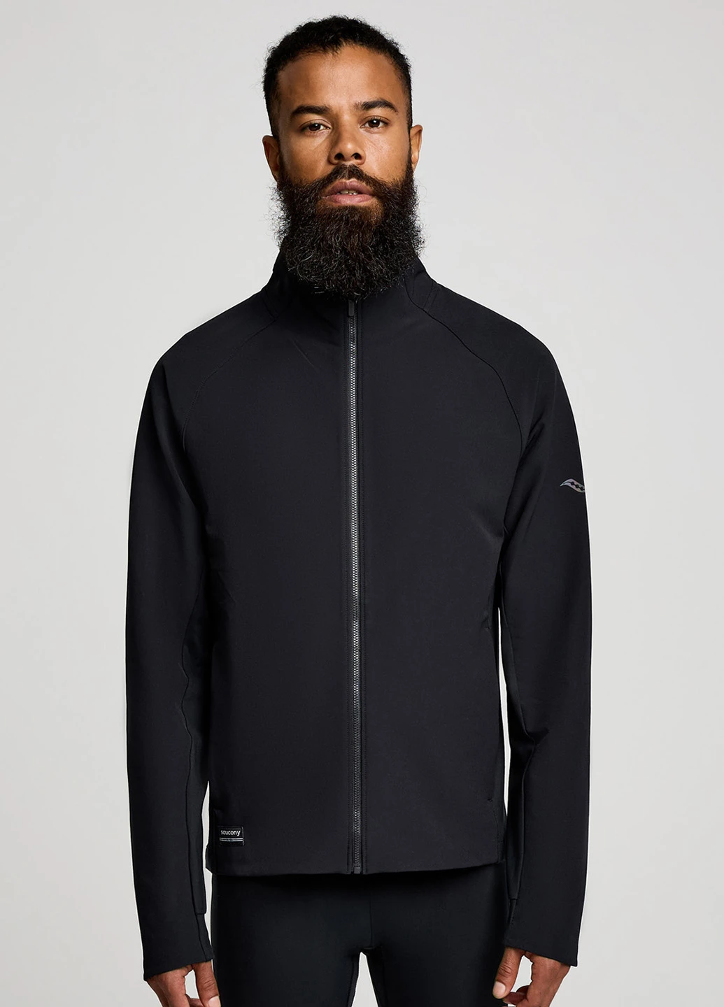Черная демисезонная ветровка Saucony TRIUMPH JACKET
