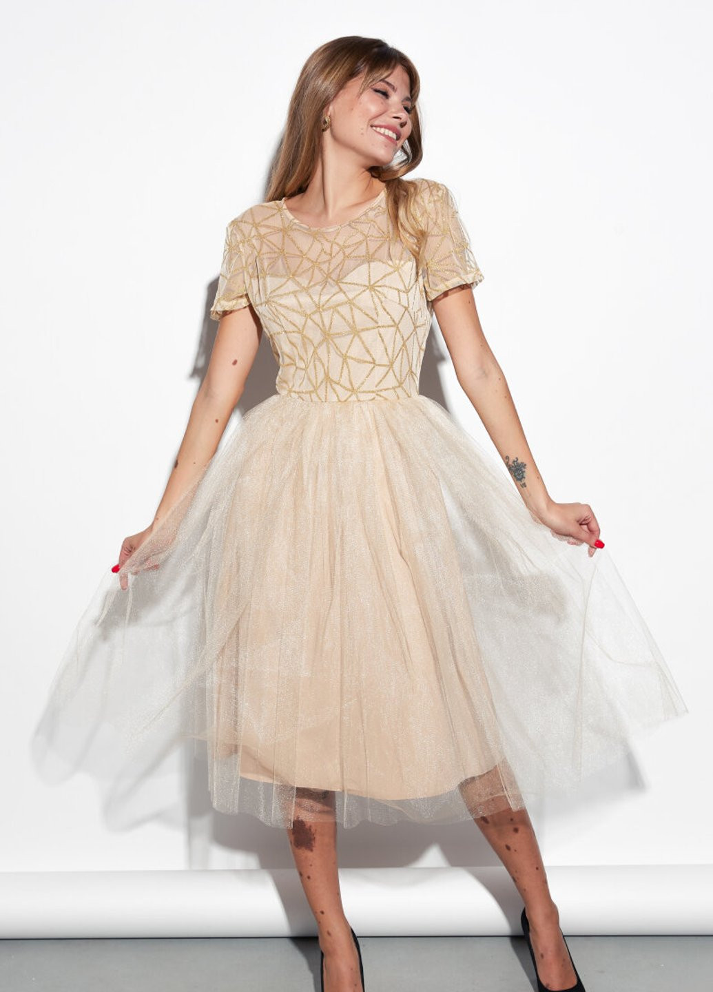 Бежевое коктейльное приталенное платье с пышной юбкой Gepur однотонное
