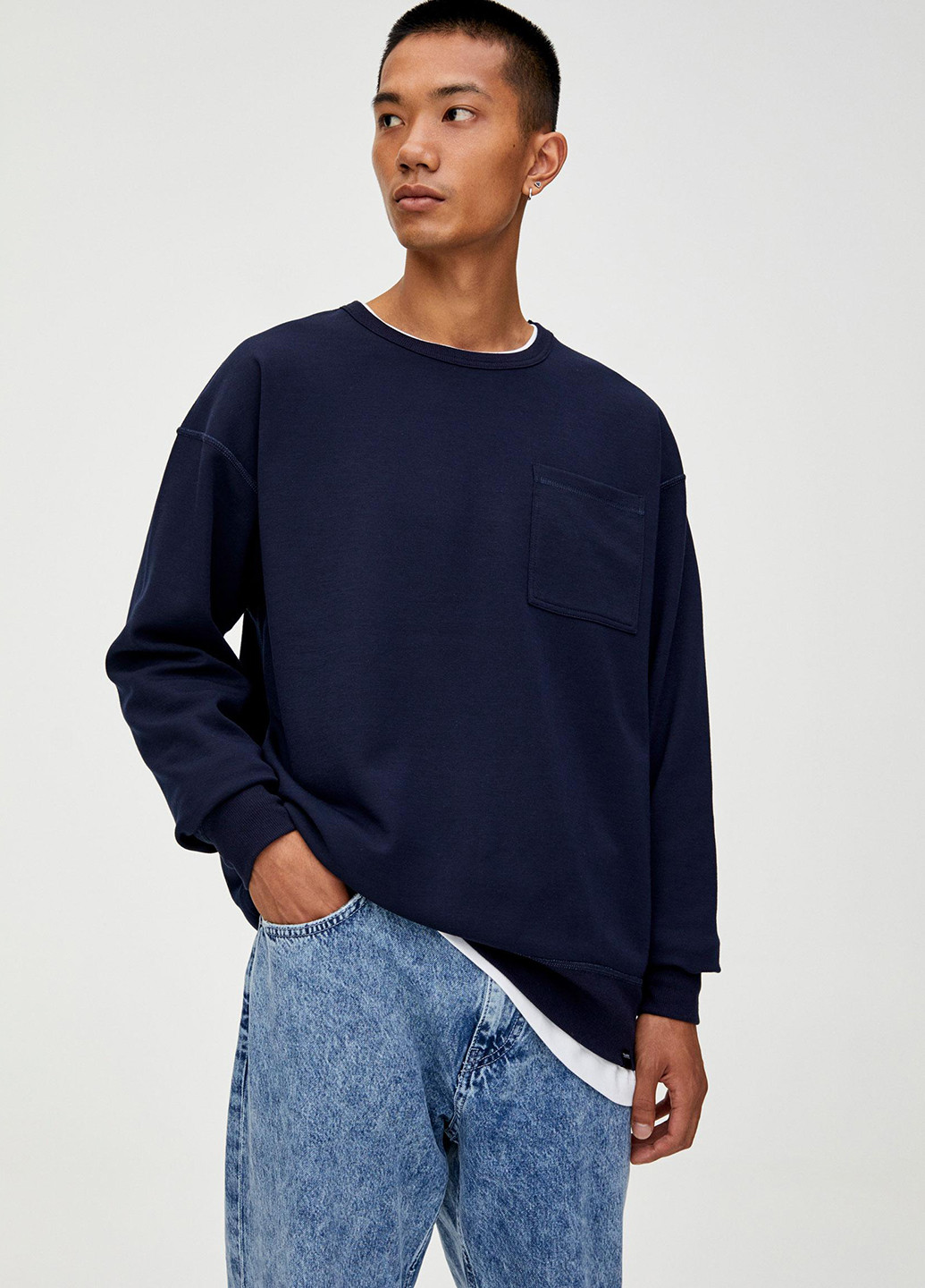 Темно-синій світшот Pull & Bear однотонний без декору (251550479)