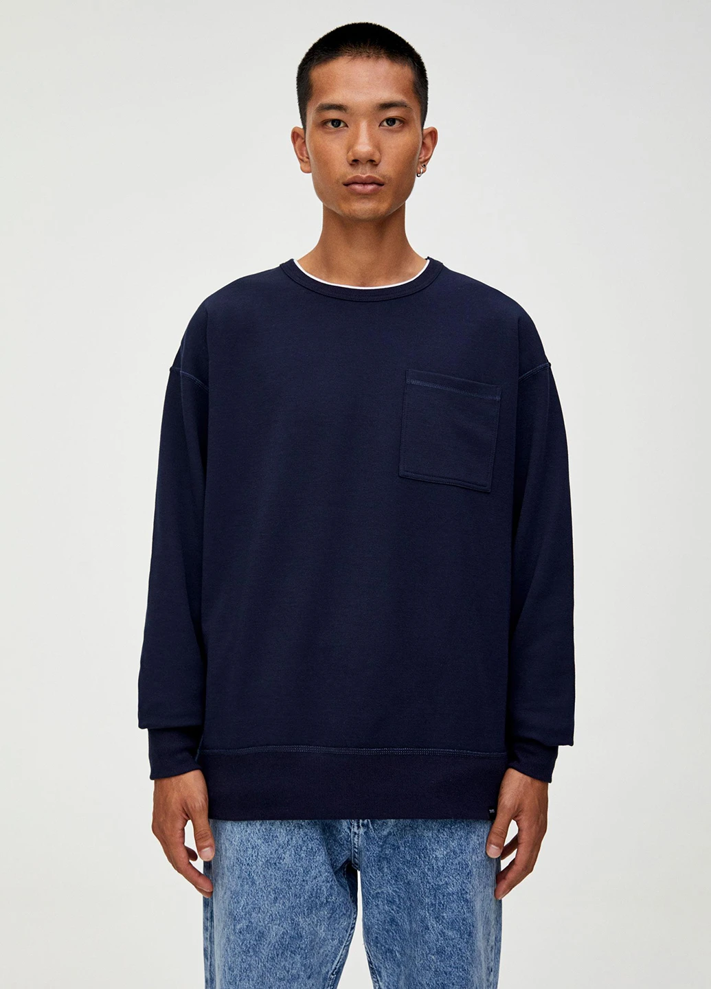 Темно-синій світшот Pull & Bear однотонний без декору (251550479)