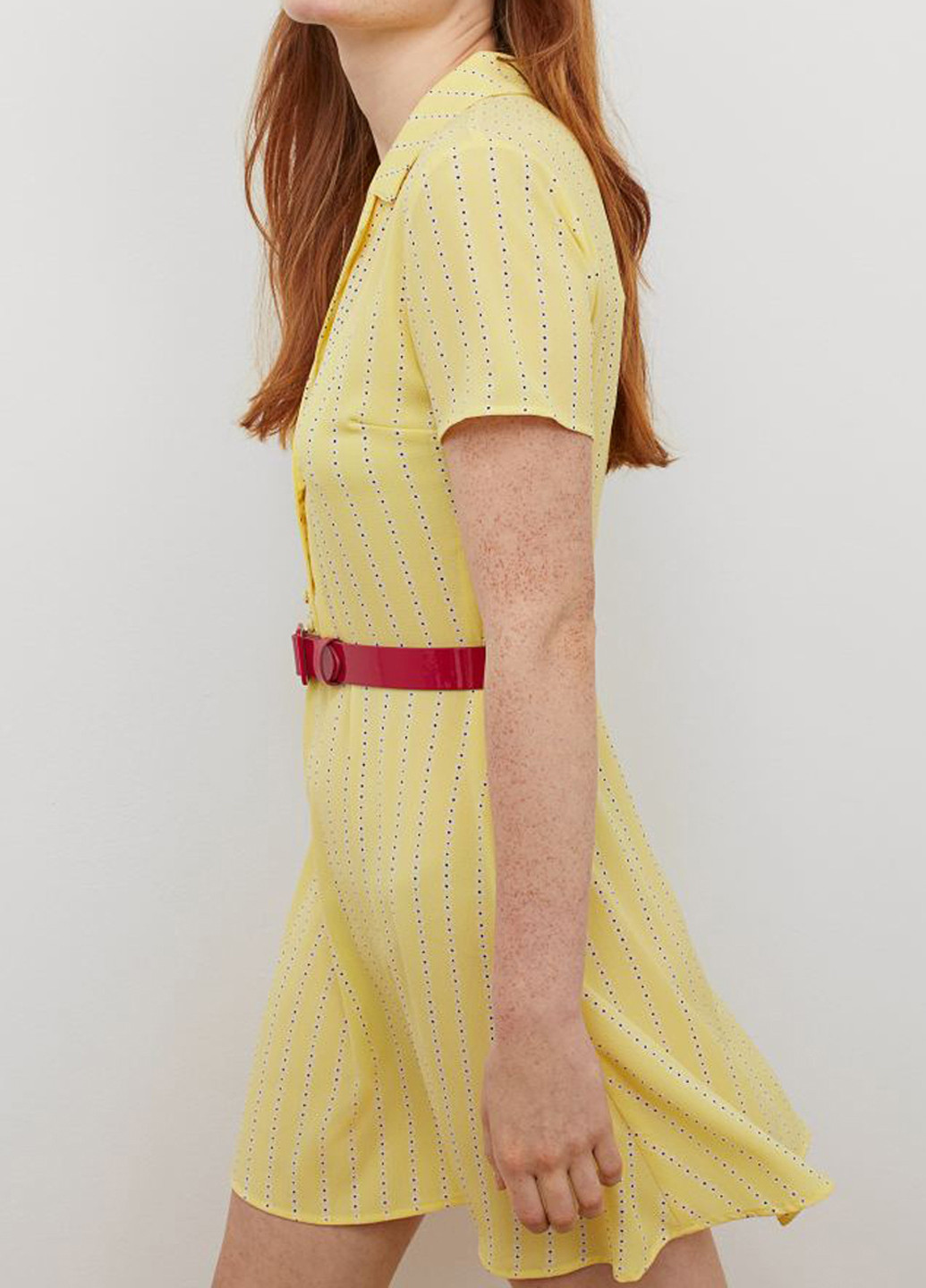Светло-желтое кэжуал платье H&M с цветочным принтом