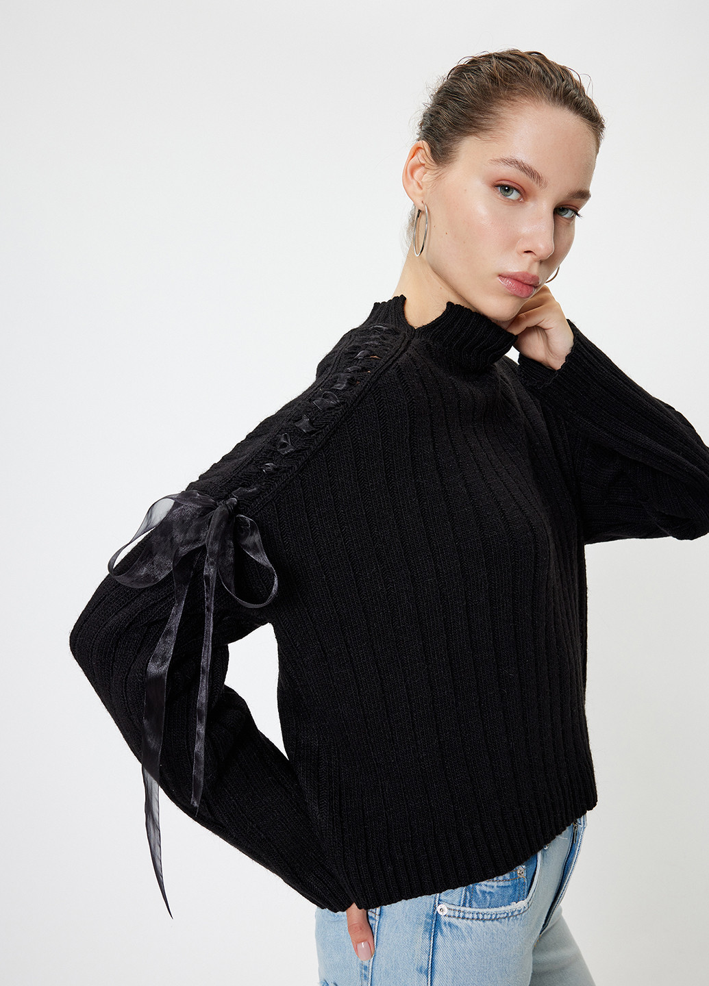 Черный демисезонный свитер KOTON