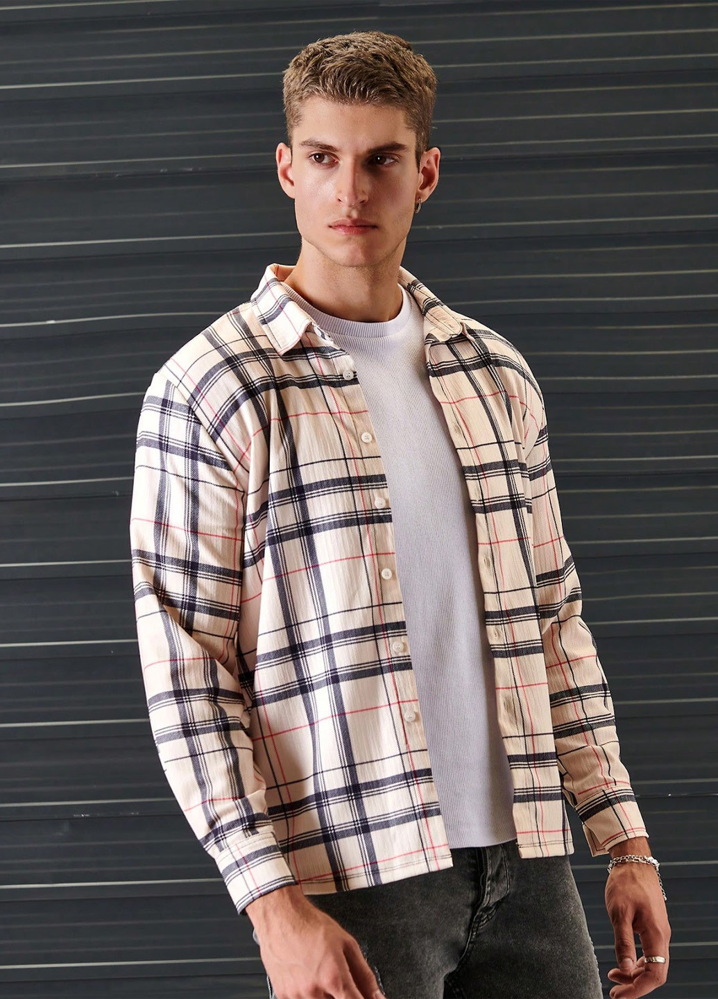 Светло-бежевая кэжуал рубашка в клетку SHEIN