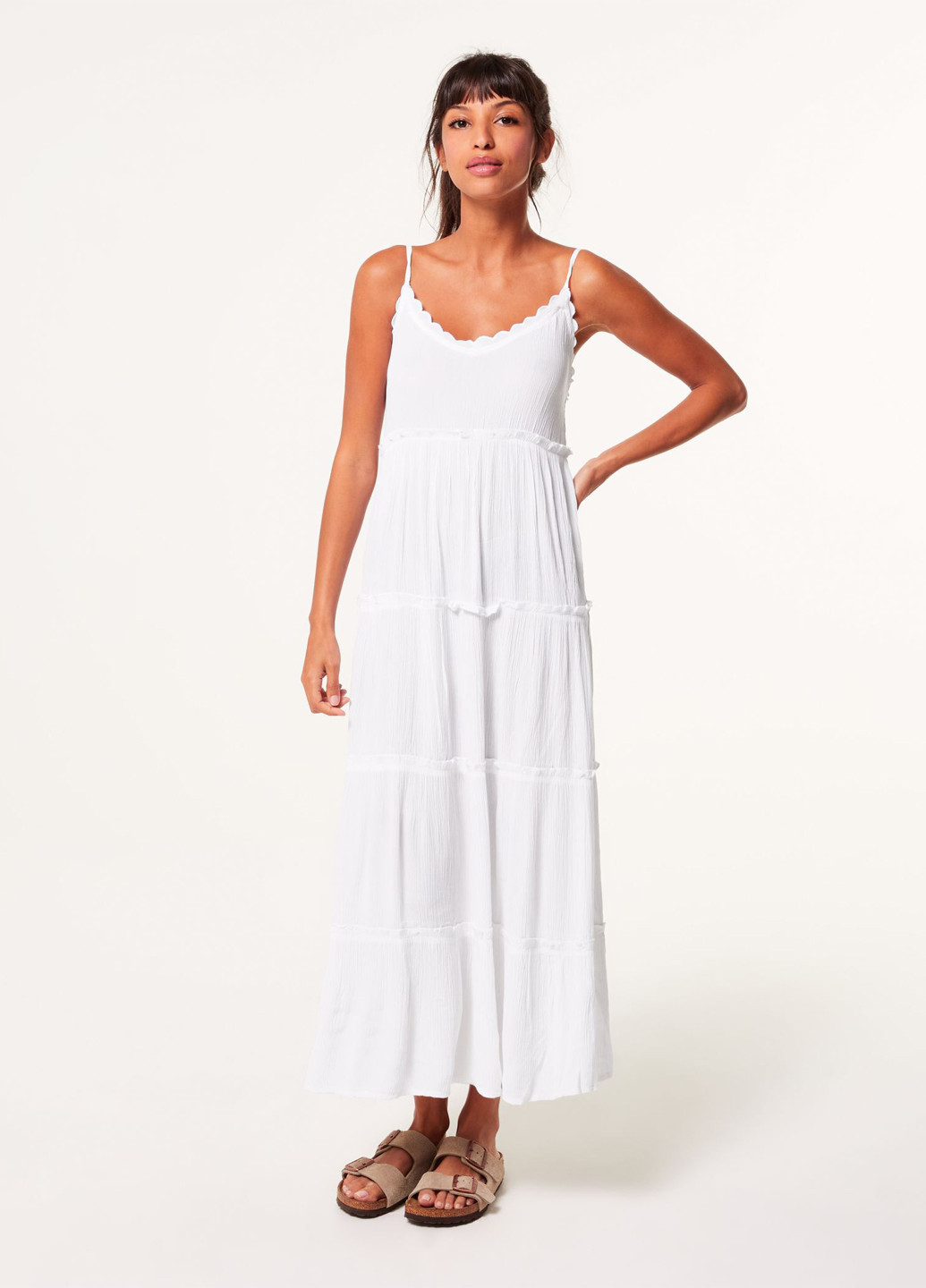 Белое кэжуал платье с открытыми плечами Jennyfer однотонное