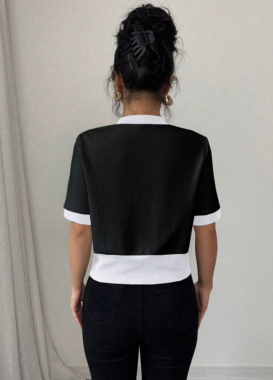 Чорно-біла блуза SHEIN