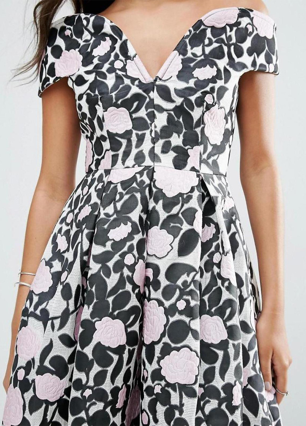 Черно-белое кэжуал платье клеш Asos с цветочным принтом