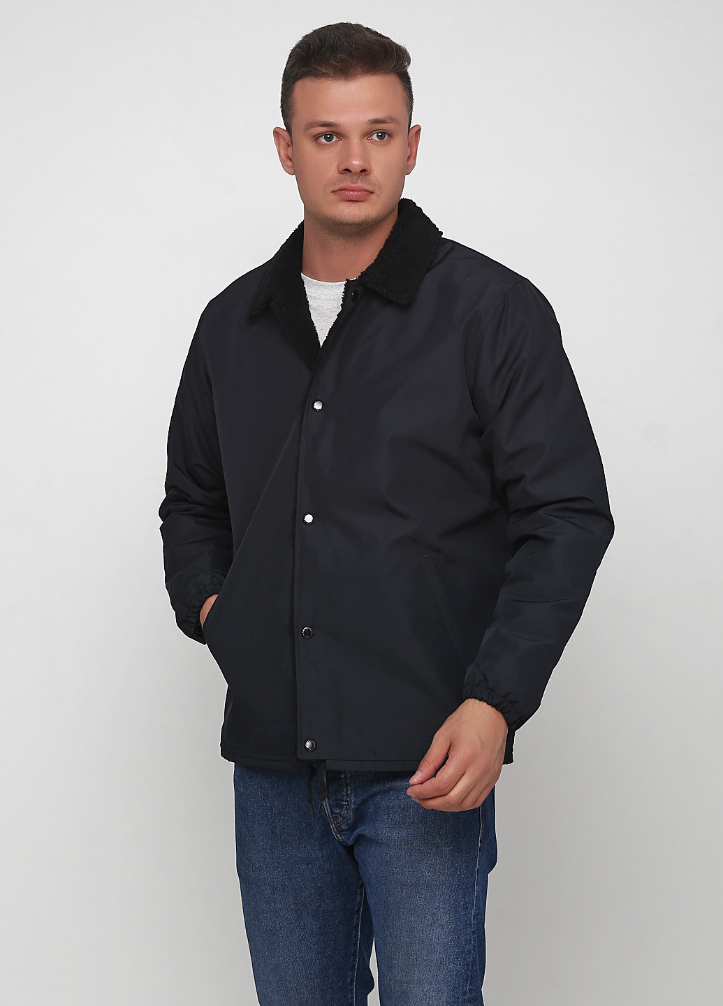 Черная демисезонная куртка Levi's