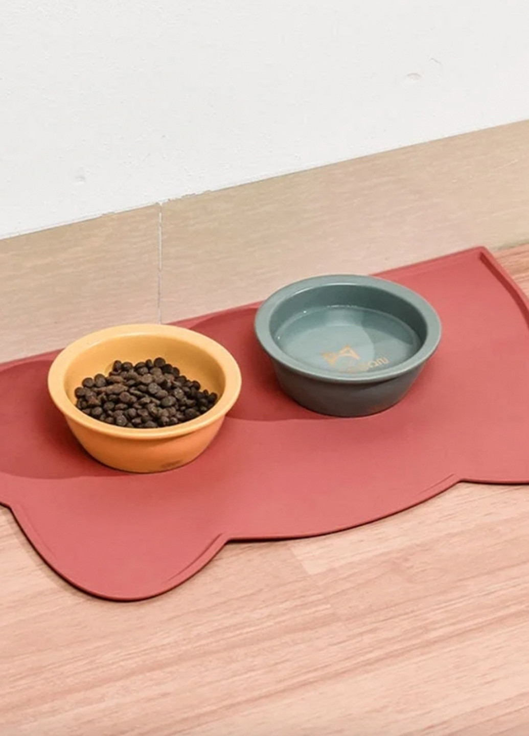 Нековзкий силіконовий килимок-підставка під миски для собак та кішок, 24х44 см Forus (279348999)