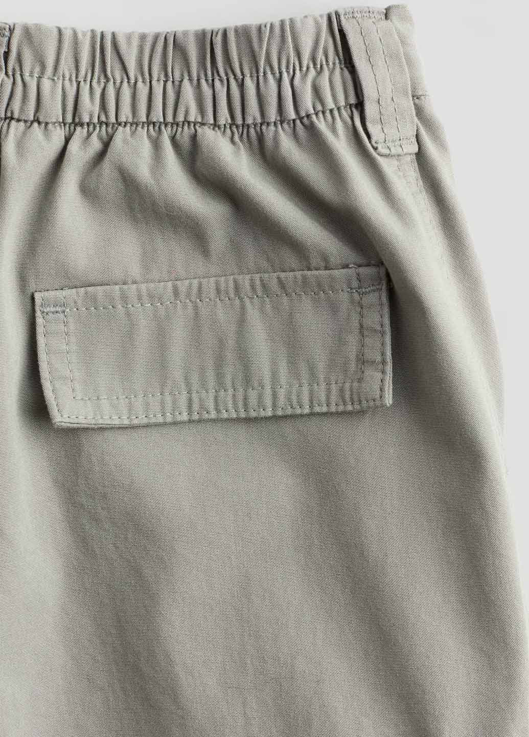 Серые кэжуал демисезонные брюки карго H&M