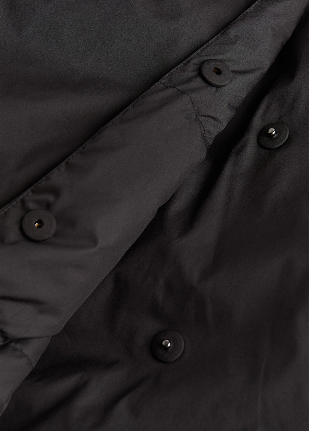 Чорна зимня куртка H&M