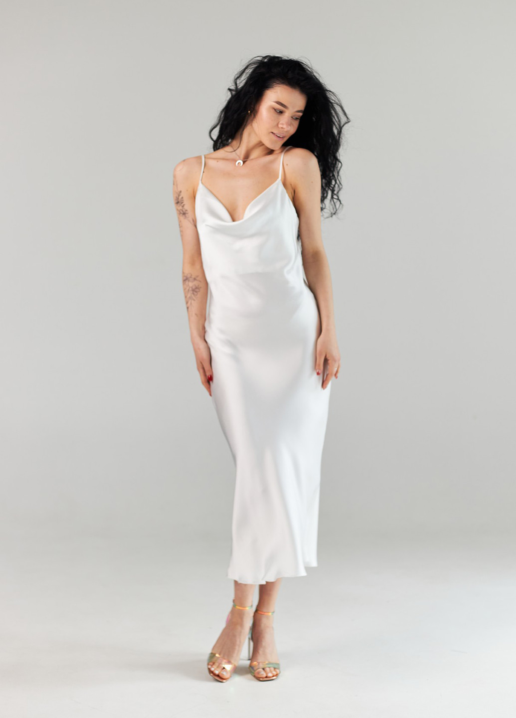 Белое кэжуал платье платье-комбинация MaCo exclusive однотонное