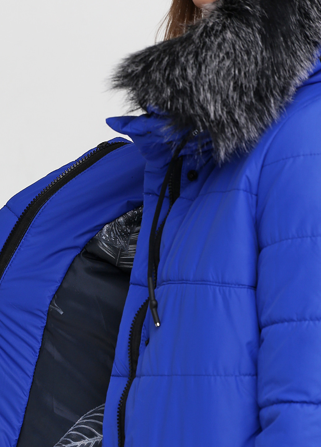Синя зимня куртка R&G
