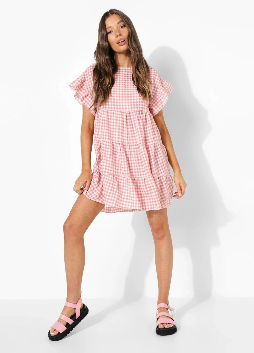 Розовое платье Boohoo