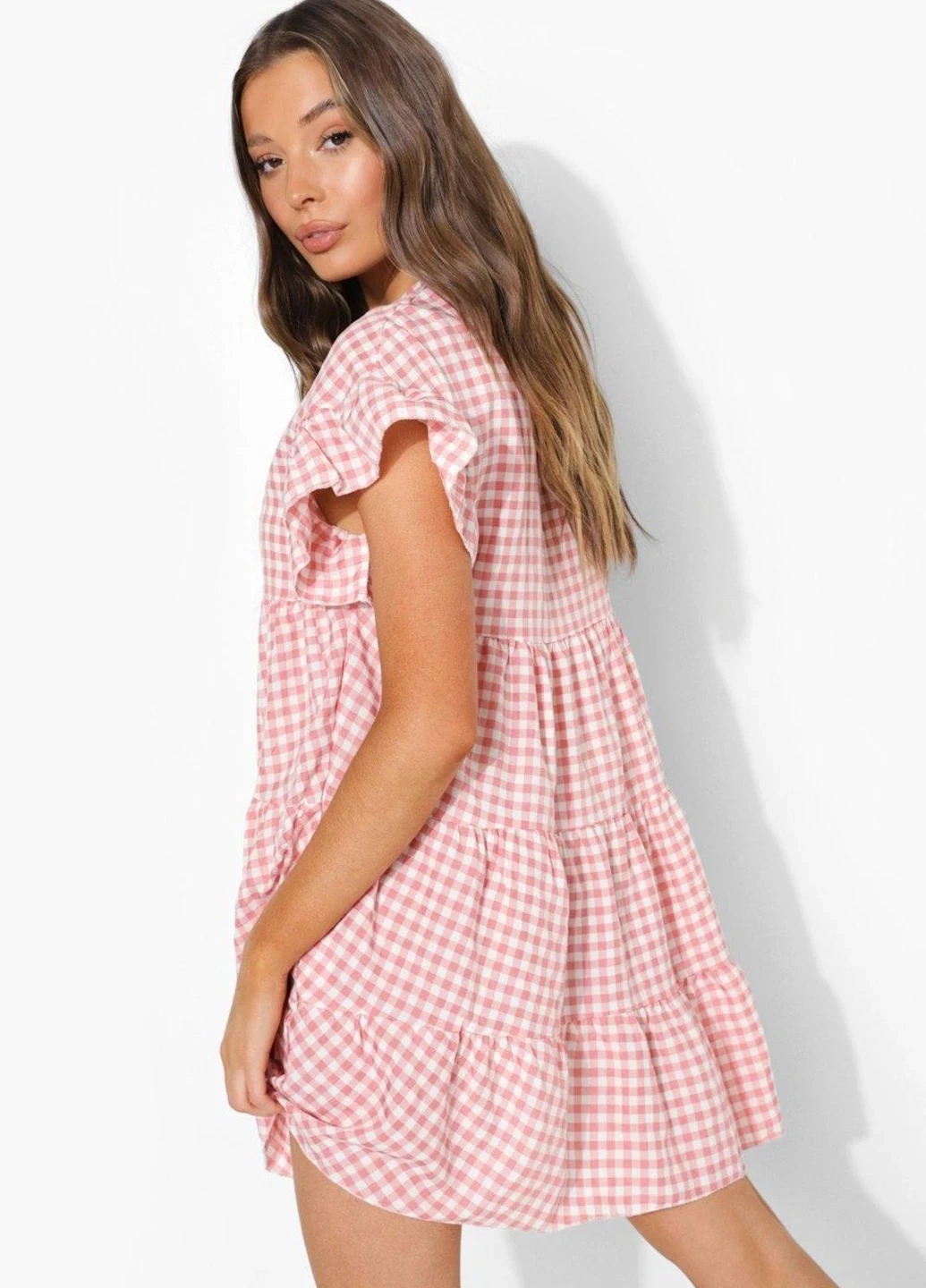 Розовое платье Boohoo