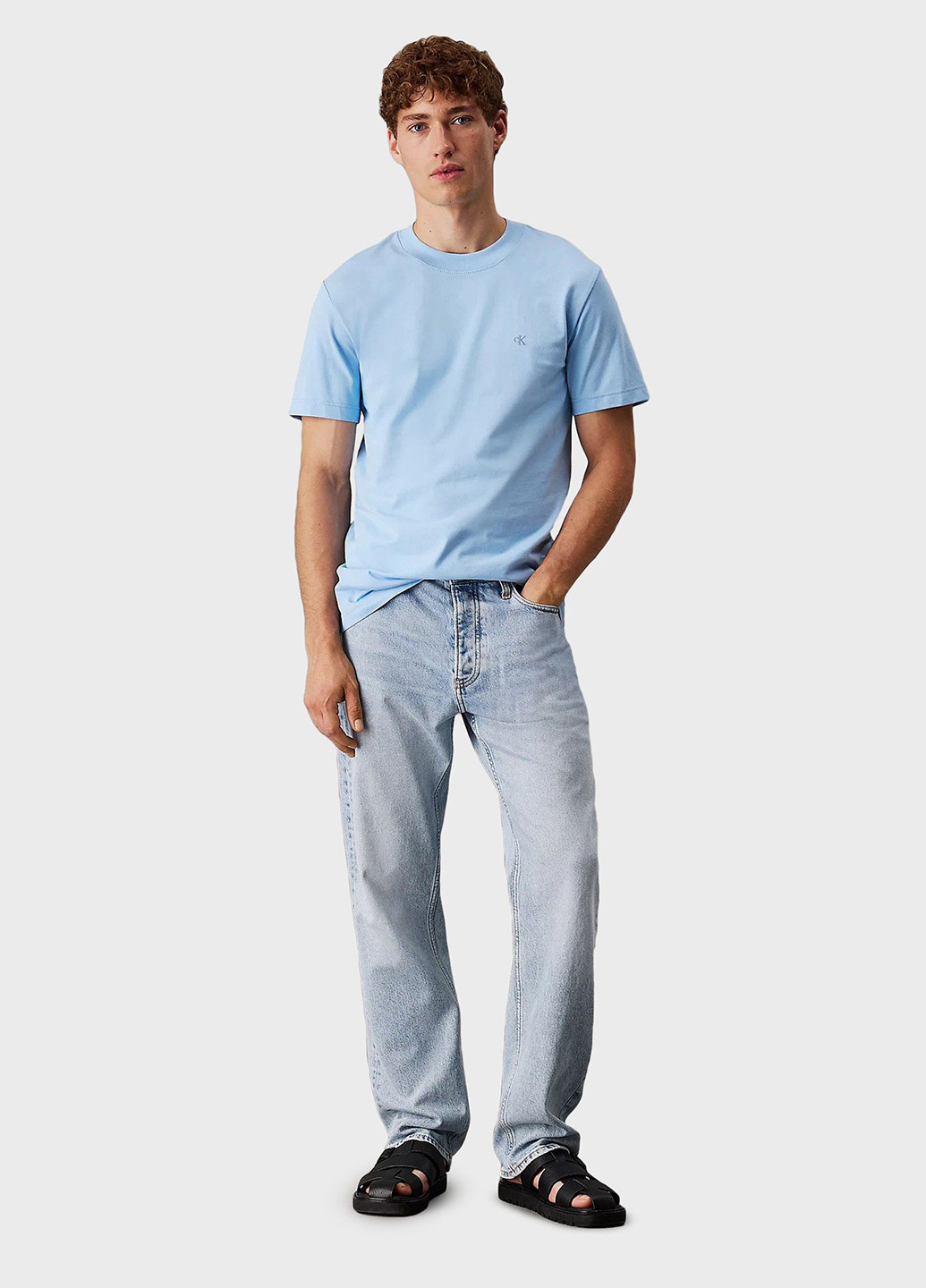 Светло-голубая футболка Calvin Klein Jeans