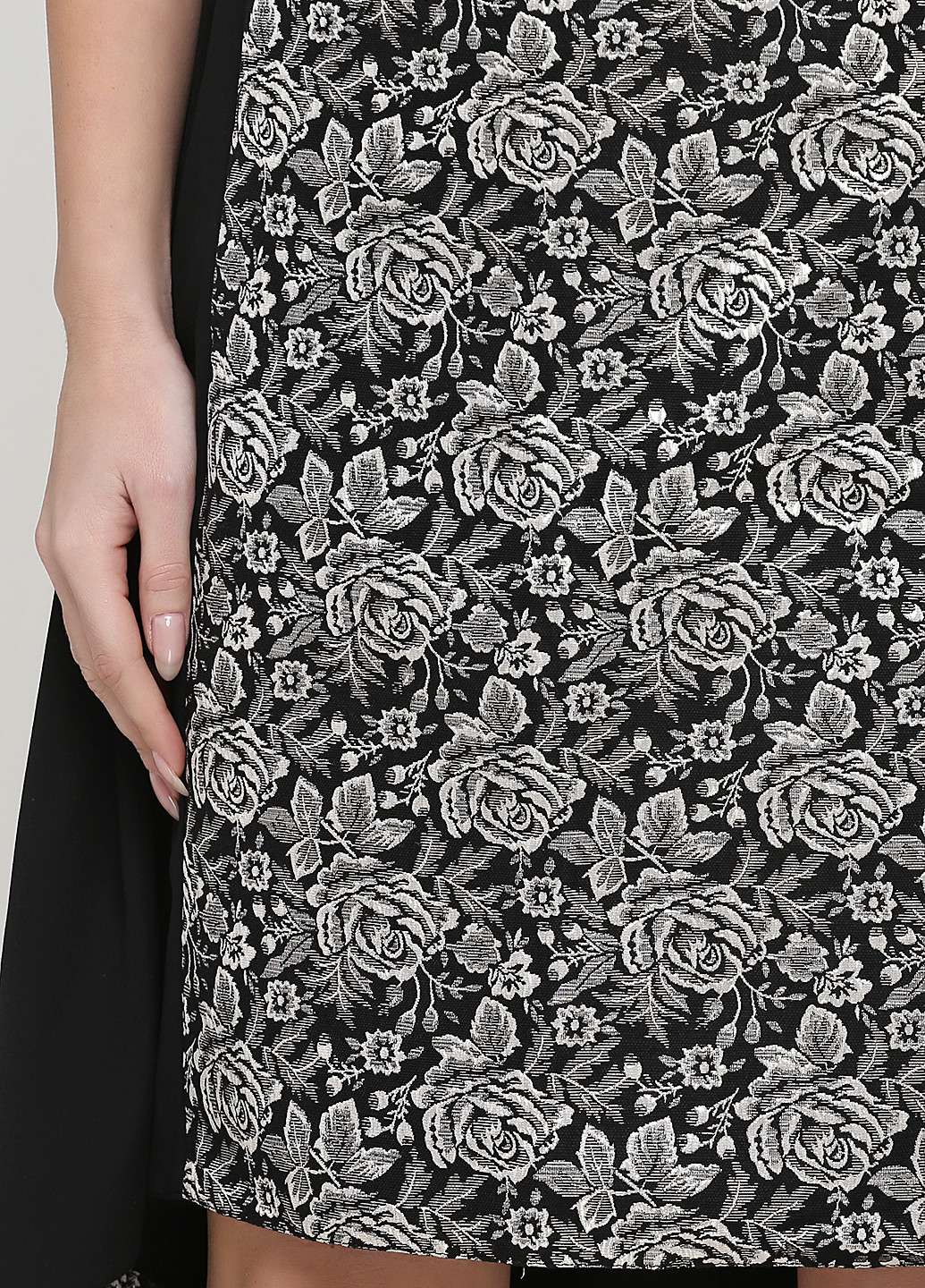 Черное кэжуал платье а-силуэт Olga Shyrai for PUBLIC&PRIVATE с цветочным принтом