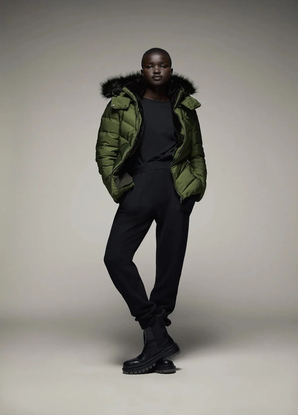 Зелена зимня куртка Zara